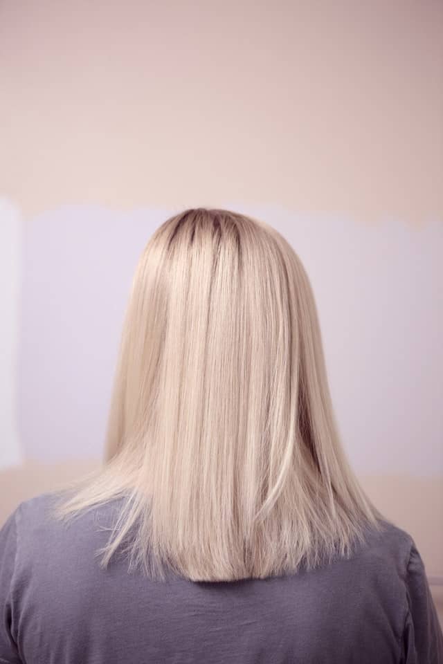 platinum blonde straight hair